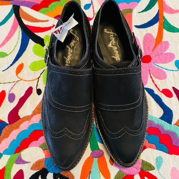 Free People Rare Black Oxford Shoes - Picture 4 of 12